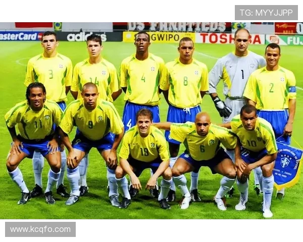 南美足球巨星与亚洲足球明星的巅峰对决与精彩瞬间解析