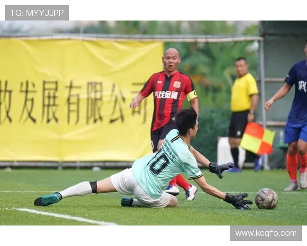 恒大足球迎战天津泰达强强对决引发球迷热议与期待