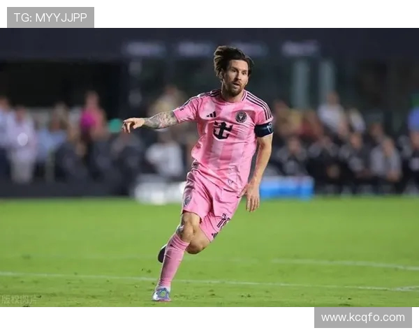 梅西助攻三次助力巴黎逆转巴萨成功晋级欧冠八强