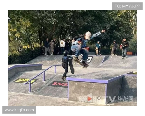 重庆滑板队的中路突破战术解析与实战应用探讨