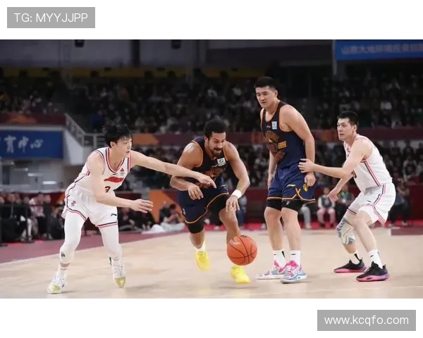 广州极限运动队防守策略分析及其在比赛中的成效与不足之处探讨