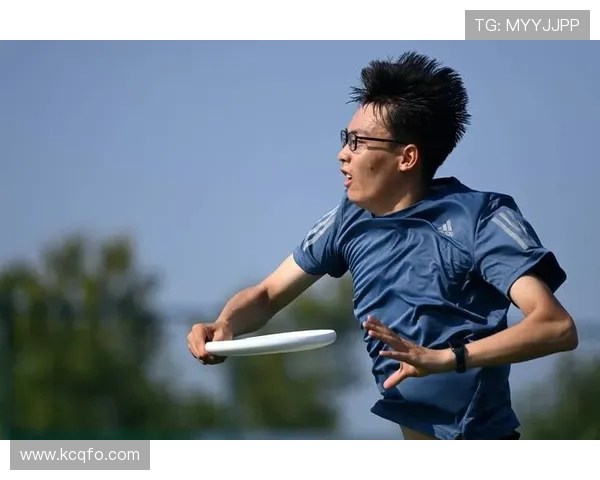 杭州飞盘队与武汉飞盘队赛后复盘探讨个人能力的对比与分析